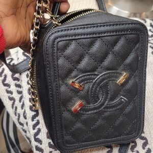 I'm selling my pre-owned beautiful channel crossbody bag